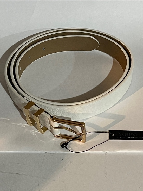 White House Black Market Accessories - White House Black Market Belt with Gold Metal